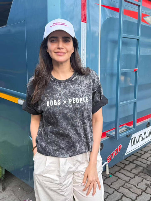 Karishma Tanna wearing the Dogs > People acid wash oversized tee on set, Hoomans India