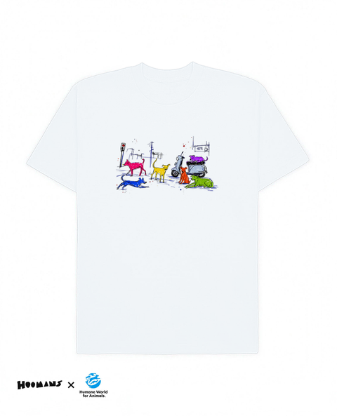 Streeties oversized tee in white, painted Indian street scene with six dogs, a cat on a scooter and a chai board